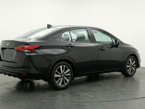 Used 2025 Nissan Versa SV image 7