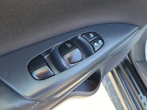 Used 2017 Nissan Sentra SV FWD image 18