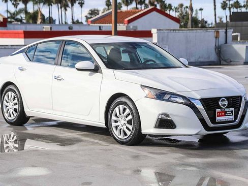 Used 2022 Nissan Altima 2.5 S image 4