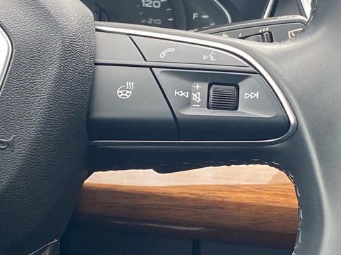 Used 2023 Audi Q5 2.0T Premium w/ Convenience Package image 10