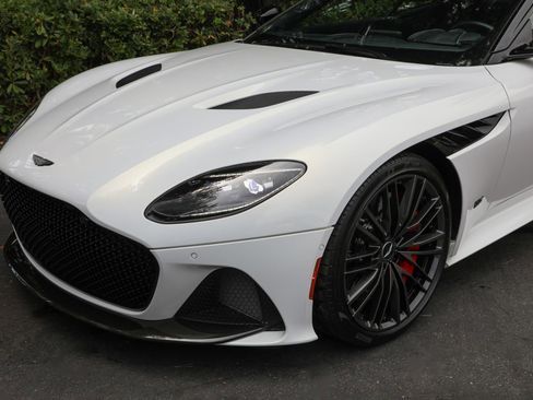 Used 2023 Aston Martin DBS Coupe RWD image 27