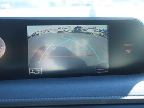 Used 2022 Lexus UX 250h w/ Premium Package image 20