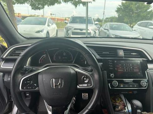 Used 2019 Honda Civic Sport image 2