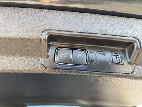 Used 2022 Ford Explorer XLT w/ Equipment Group 202A image 16