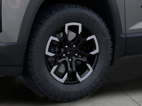 New 2026 Chevrolet Equinox ACTIV w/ LPO, Floor Liner Package AWD/4WD image 9