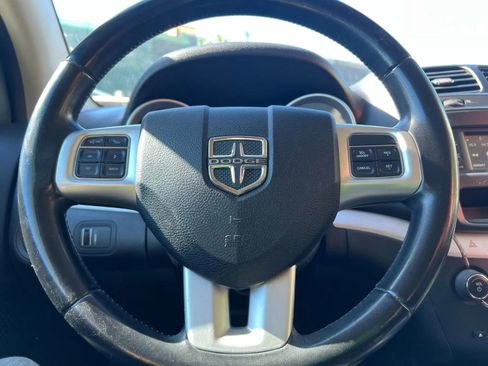 Used 2017 Dodge Journey SE w/ Flexible Seating Group image 17