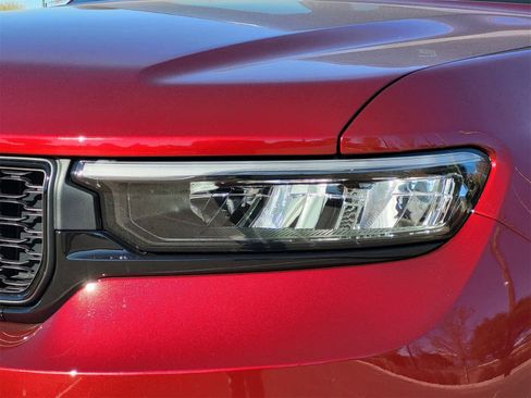 New 2025 Jeep Grand Cherokee L Altitude image 5