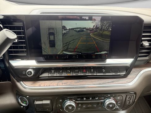 New 2025 GMC Sierra 3500 SLT w/ SLT Premium Package image 20