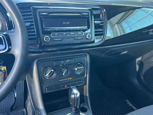 Used 2013 Volkswagen Beetle 2.5 image 18