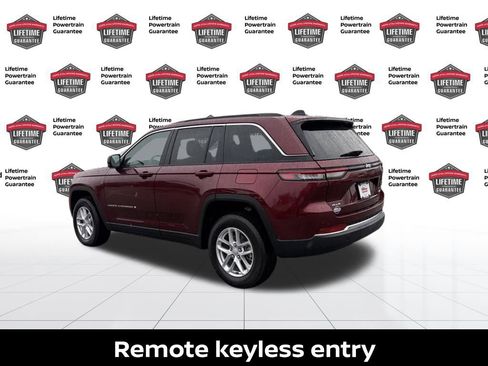 Used 2025 Jeep Grand Cherokee Laredo X image 4