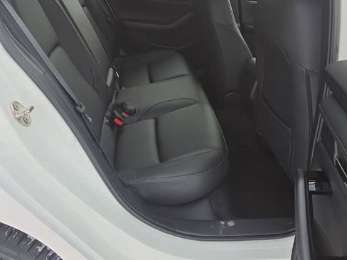 Used 2024 MAZDA MAZDA3 s image 28