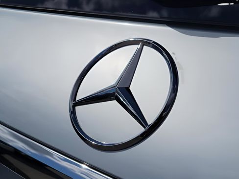 Certified 2026 Mercedes-Benz GLS 450 4MATIC image 34