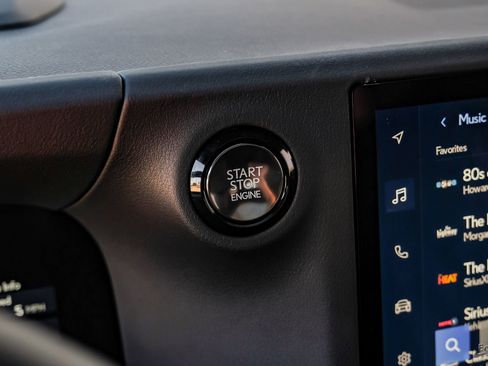 Used 2025 Lexus GX 550 w/ Accessory Package (2T) image 78