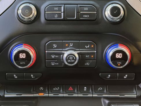 Used 2021 GMC Sierra 1500 Elevation w/ Preferred Package image 10