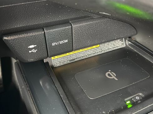 Used 2019 Toyota Camry XSE FWD image 32