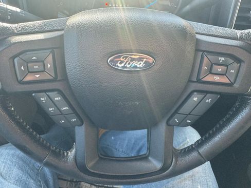 Used 2015 Ford F150 XLT w/ Equipment Group 301A Mid image 18