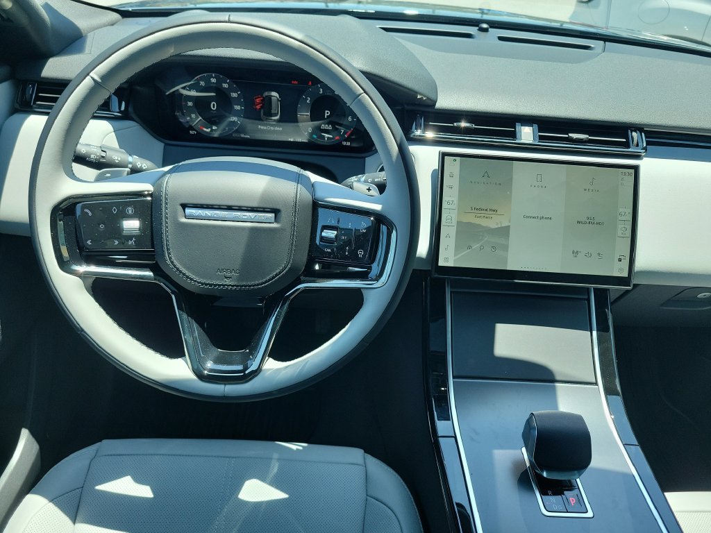 New 2026 Land Rover Range Rover Velar S AWD/4WD image 20