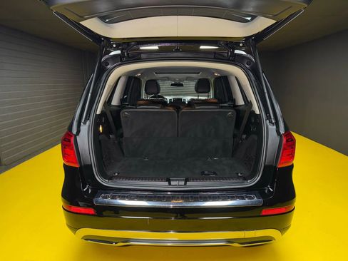 Used 2016 Mercedes-Benz GL 450 4MATIC w/ Premium I Package image 13