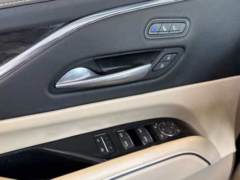 Certified 2024 Cadillac Escalade Premium Luxury image 10