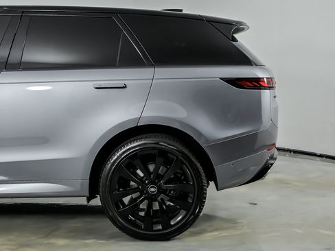 Used 2023 Land Rover Range Rover Sport SE Dynamic AWD/4WD image 9