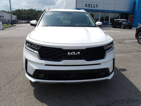 Used 2024 Kia Sorento EX AWD/4WD image 2