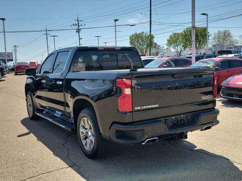 Used 2021 Chevrolet Silverado 1500 High Country image 3