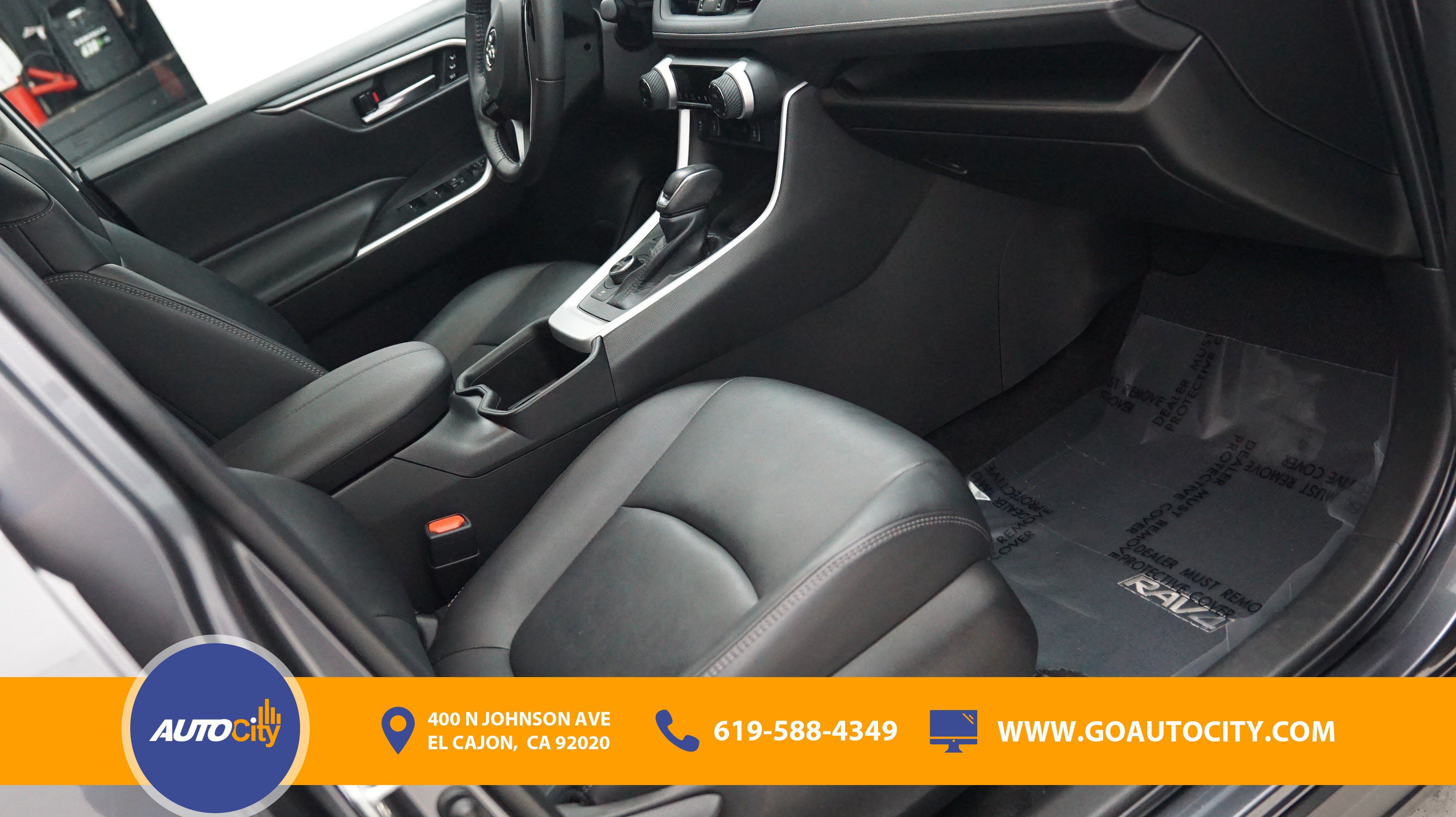 Used 2022 Toyota RAV4 XLE Premium AWD/4WD image 8