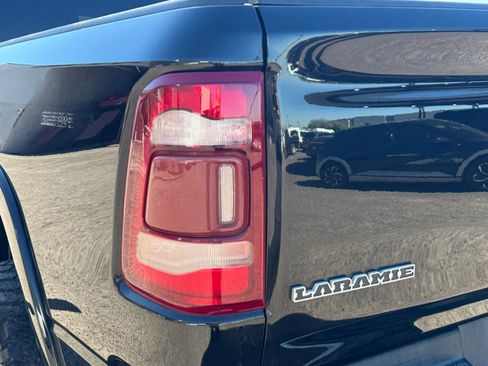 Used 2019 RAM 1500 Laramie AWD/4WD image 12