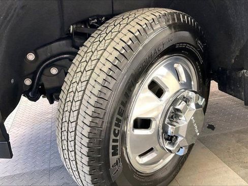 Used 2025 GMC Sierra 3500 Denali w/ Denali Reserve Package AWD/4WD image 33