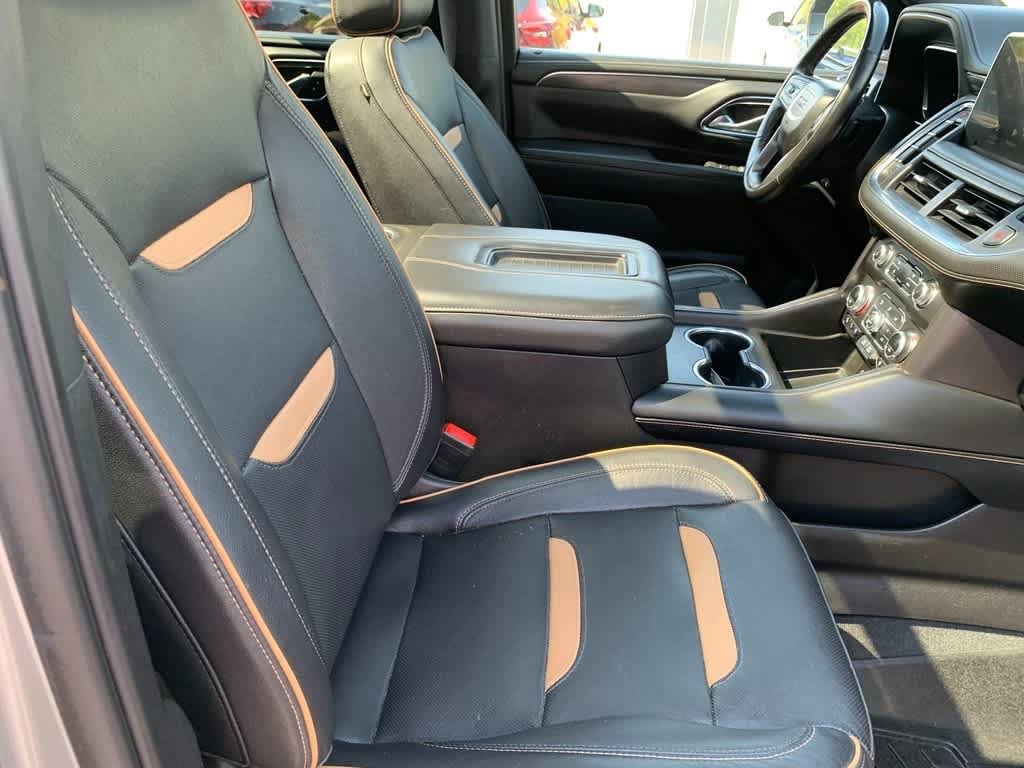 Used 2023 GMC Yukon XL AT4 w/ AT4 Premium Plus Package AWD/4WD image 17
