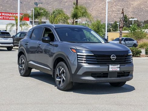 New 2026 Nissan Kicks SV FWD image 2