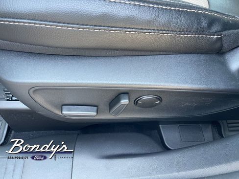 Used 2022 Ford Escape Titanium w/ Titanium Elite Package AWD/4WD image 9