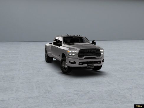 New 2026 RAM 3500 Laramie AWD/4WD image 17