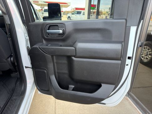 Used 2023 Chevrolet Silverado 3500 LT w/ Convenience Package AWD/4WD image 9