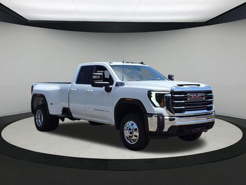 New 2026 GMC Sierra 3500 SLE w/ SLE Value Package AWD/4WD image 7