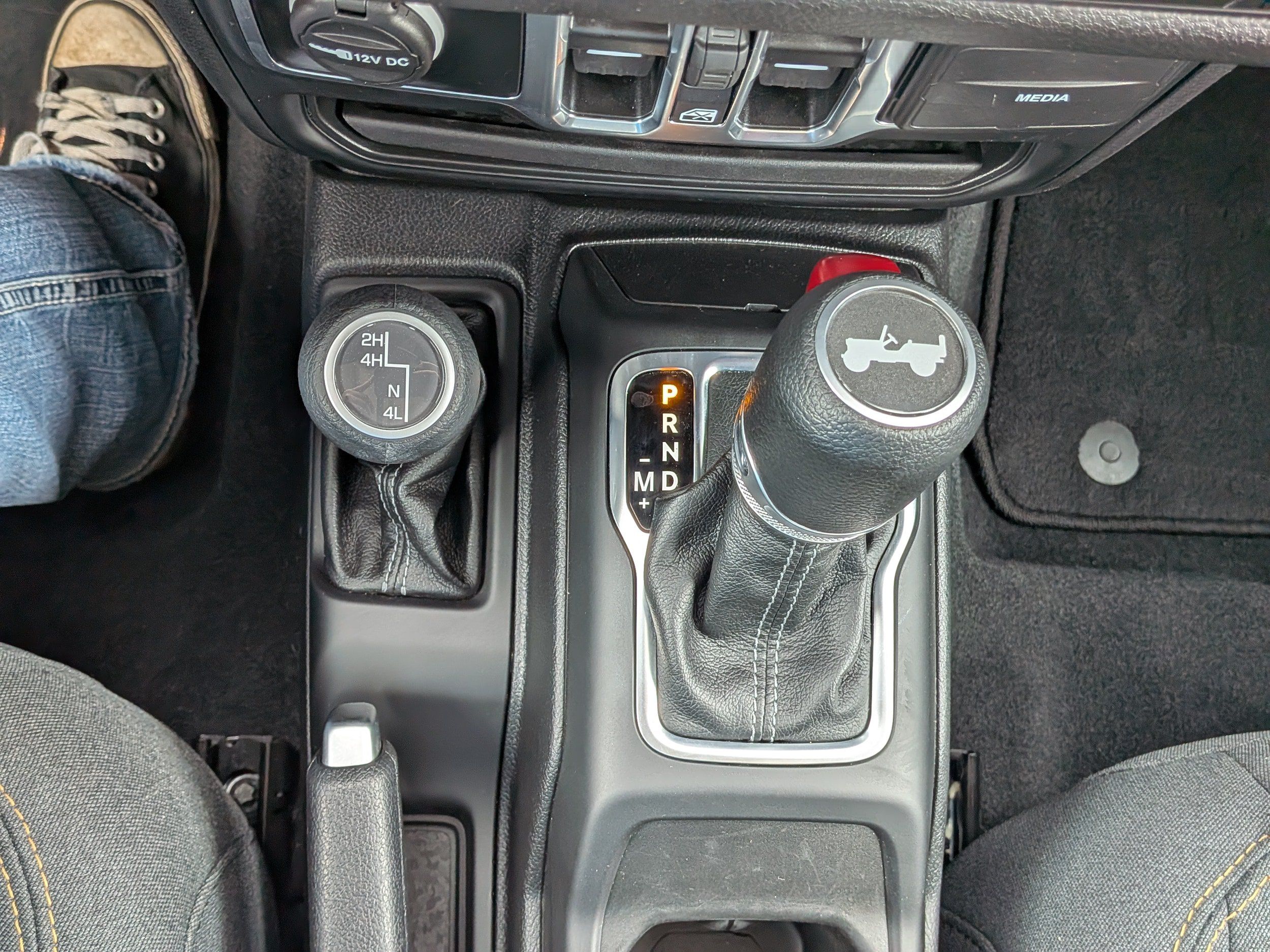 Used 2025 Jeep Wrangler Unlimited Sport AWD/4WD image 25