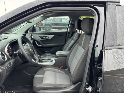 Used 2024 Chevrolet Blazer LT w/ Convenience Package FWD image 4