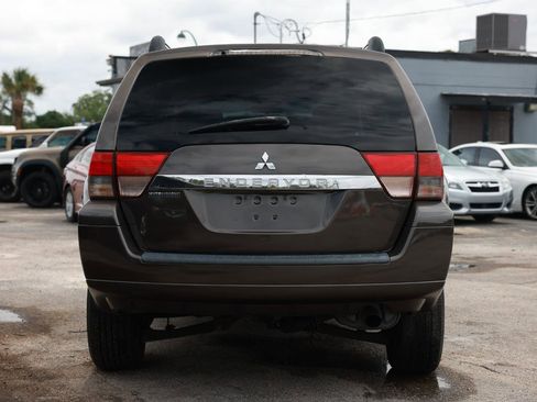 Used 2011 Mitsubishi Endeavor LS AWD/4WD image 7