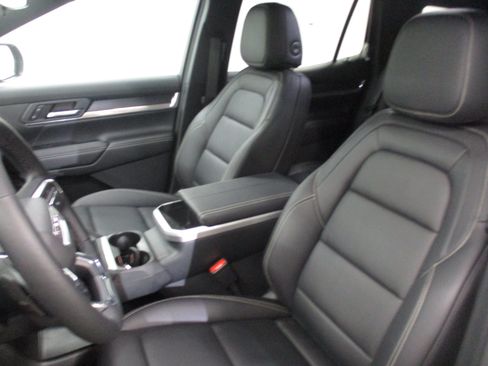 New 2026 GMC Terrain Elevation w/ Elevation Premium Package AWD/4WD image 15