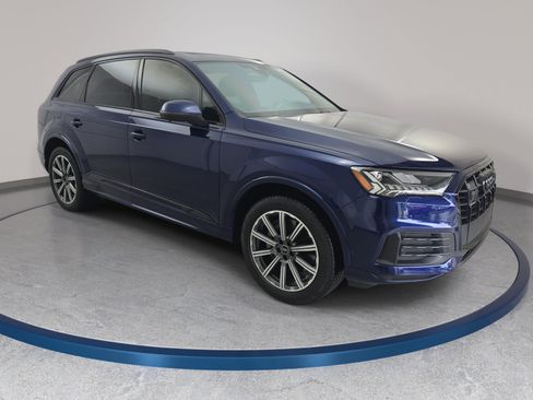 Used 2023 Audi Q7 2.0T Premium Plus w/ Premium Plus Package AWD/4WD image 3