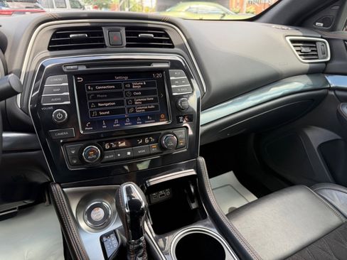 Used 2020 Nissan Maxima SR w/ Sport Mat Group image 31