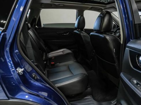 Used 2017 Nissan Rogue SL w/ SL Premium Package FWD image 36