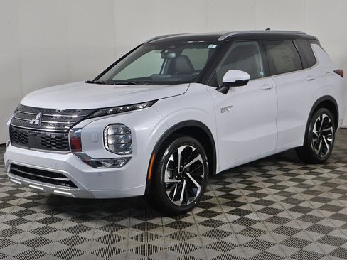 New 2025 Mitsubishi Outlander SEL image 12