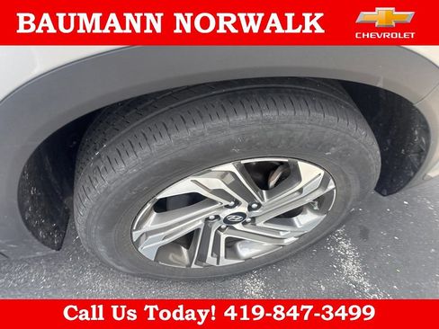 Used 2023 Hyundai Santa Fe SE FWD image 15
