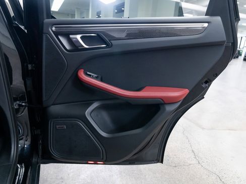 Used 2023 Porsche Macan S image 22