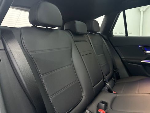 Used 2026 Mercedes-Benz GLC 300 GLC 300 image 25