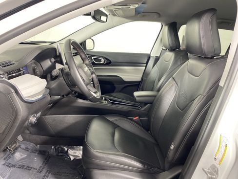 Used 2022 Jeep Compass Limited image 15