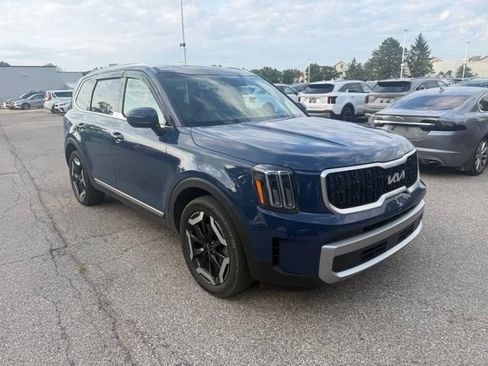 Certified 2023 Kia Telluride EX w/ EX Captain's Chair Package AWD/4WD image 1