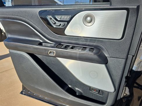 Used 2020 Lincoln Aviator Reserve w/ Equipment Group 202A image 28