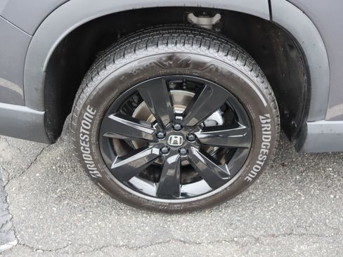 Used 2025 Honda Pilot Black Edition image 44